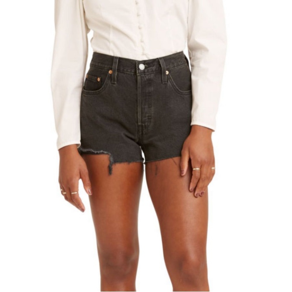 NWT Levi 501 High-rise Black Jean Shorts Size 32